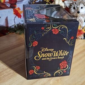 Disney's Snow White & the Seven Dwarfs Beautifully Boxed Figural Trinket Dish.